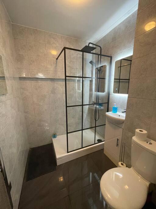 Broadway Suite - Newly Refurbished Stylish Apartment With Free Private Parking - Great Location Birmingham Buitenkant foto